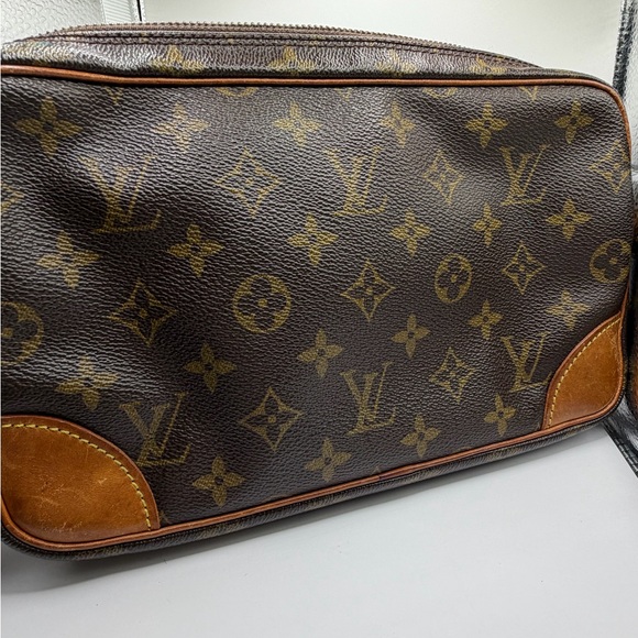Louis Vuitton Brown Monogram compiegne Bag - Picture 4 of 7